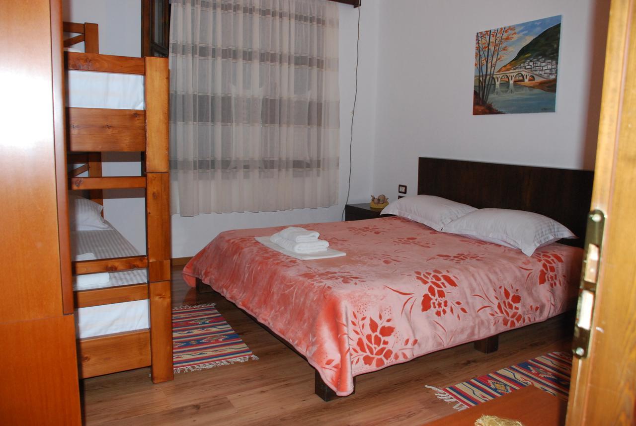 Bed & Breakfast Local Living Edi Berat Exterior photo